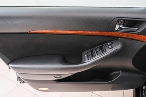 Седан Toyota Avensis 2008 года, 959000 рублей, Красноярск