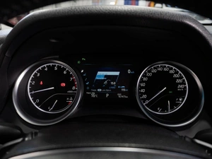 Седан Toyota Camry 2018 года, 3199000 рублей, Тюмень