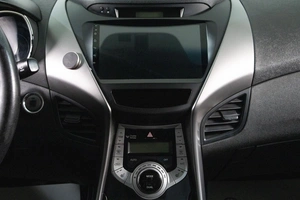 Седан Hyundai Avante 2011 года, 969000 рублей, Сургут