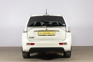 Внедорожник Mitsubishi Outlander 2014 года, 1799000 рублей, Новосибирск