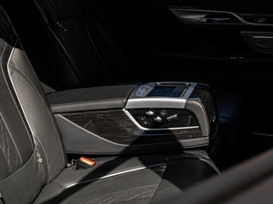 Седан BMW 7 серия 2019 года, 5990000 рублей, Краснодар