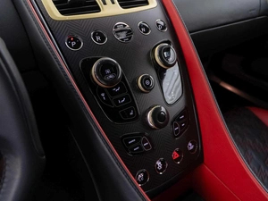 Кабриолет Aston Martin Vanquish 2019 года, 80900000 рублей, Москва