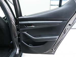 Хетчбэк Mazda 3 2021 года, 1500000 рублей, Красноярск