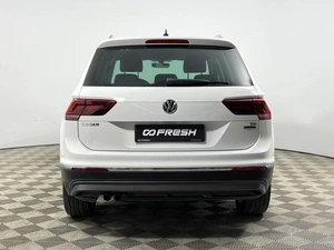 Внедорожник Volkswagen Tiguan 2017 года, 1965200 рублей, Казань