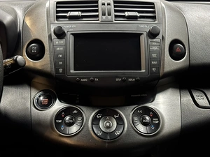 Внедорожник Toyota RAV4 2011 года, 1797000 рублей, Красноярск