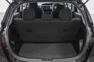 Хетчбэк Toyota Vitz 2017 года, 1049000 рублей, Барнаул