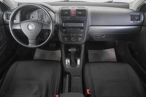 Седан Volkswagen Jetta 2009 года, 709000 рублей, Кемерово