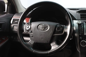 Седан Toyota Camry 2012 года, 1749000 рублей, Новосибирск