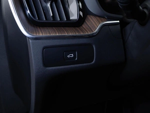 Внедорожник Volvo XC60 2024 года, 5498999 рублей, Москва