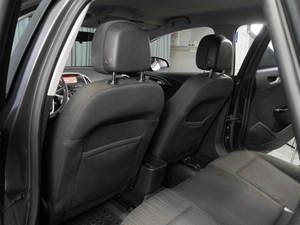 Хетчбэк Opel Astra 2012 года, 719000 рублей, Тюмень