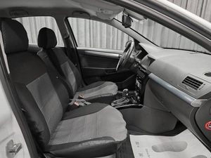 Седан Opel Astra 2010 года, 660000 рублей, Красноярск