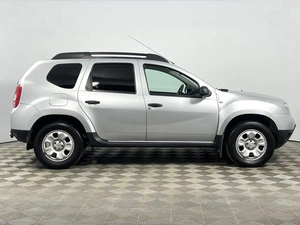 Внедорожник Renault Duster 2014 года, 692200 рублей, Казань