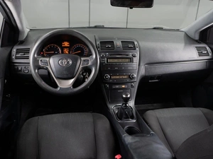Седан Toyota Avensis 2009 года, 890000 рублей, Тюмень