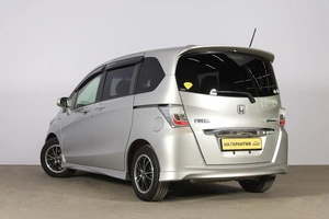 Минивэн Honda Freed 2012 года, 999000 рублей, Новосибирск