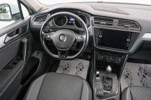 Внедорожник Volkswagen Tiguan 2017 года, 2199000 рублей, Красноярск