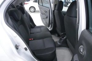Хетчбэк Nissan March 2011 года, 653000 рублей, Солонцы