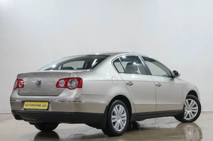 Седан Volkswagen Passat 2006 года, 849000 рублей, Новокузнецк