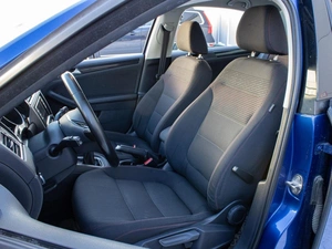 Седан Volkswagen Jetta 2018 года, 1349000 рублей, Петрозаводск