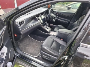 Внедорожник Toyota Harrier 2017 года, 2600000 рублей, Красноярск