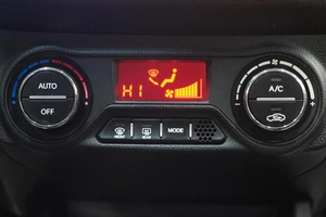 Седан Kia Rio 2013 года, 749000 рублей, Омск