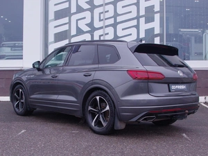 Внедорожник Volkswagen Touareg 2019 года, 4190000 рублей, Владимир