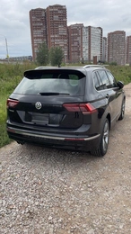 Внедорожник Volkswagen Tiguan 2018 года, 2380000 рублей, Красноярск
