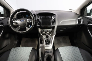 Хетчбэк Ford Focus 2013 года, 1049000 рублей, Новосибирск