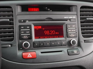 Хетчбэк Kia Rio 2009 года, 679000 рублей, Воронеж