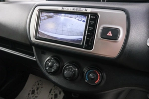 Хетчбэк Toyota Vitz 2016 года, 919000 рублей, Красноярск
