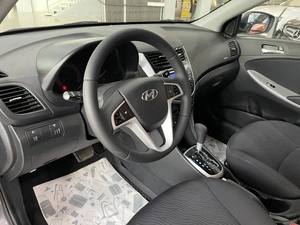 Седан Hyundai Solaris 2013 года, 897000 рублей, Солонцы