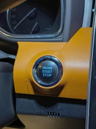 Седан Toyota Avalon 2022 года, 3798999 рублей, Москва