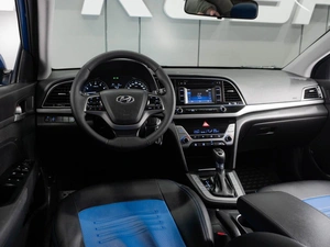 Седан Hyundai Elantra 2017 года, 1379000 рублей, Тюмень