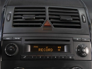 Хетчбэк Mercedes-benz A-класс 2012 года, 920000 рублей, Омск