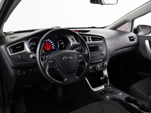 Хетчбэк Kia Ceed 2014 года, 1247077 рублей, Москва