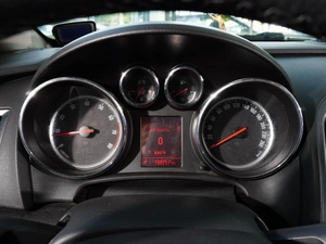 Седан Opel Astra 2013 года, 615000 рублей, Тверь