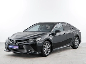 Седан Toyota Camry 2018 года, 2290000 рублей, Москва