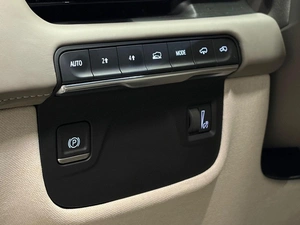 Внедорожник Cadillac Escalade 2022 года, 10500000 рублей, Павловская Слобода