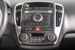 Универсал Kia Ceed 2011 года, 929000 рублей, Томск