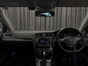 Хетчбэк Volkswagen Golf 2014 года, 1250000 рублей, Красноярск