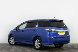 Минивэн Toyota Wish 2015 года, 2189000 рублей, Сургут