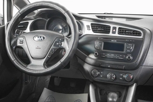 Хетчбэк Kia Ceed 2013 года, 979000 рублей, Кемерово