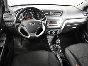 Хетчбэк Kia Rio 2015 года, 867200 рублей, Казань