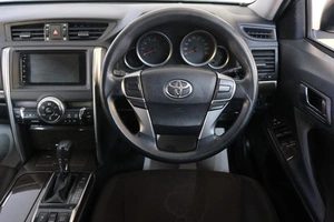 Седан Toyota Mark X 2015 года, 2099000 рублей, Омск