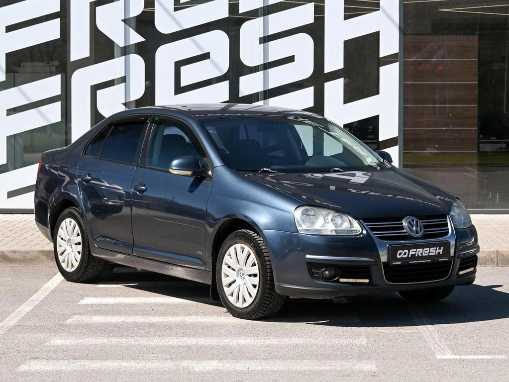 Седан Volkswagen Jetta 2010 года, 689000 рублей, Волгоград