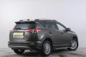 Внедорожник Toyota RAV4 2019 года, 2979000 рублей, Кемерово