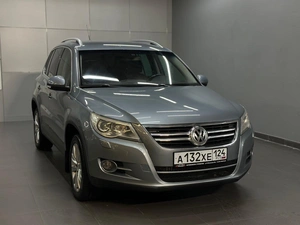 Внедорожник Volkswagen Tiguan 2009 года, 1047000 рублей, Красноярск