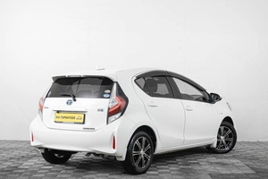 Хетчбэк Toyota Aqua 2018 года, 1299000 рублей, Кемерово