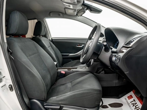 Седан Toyota Allion 2017 года, 1650000 рублей, Красноярск