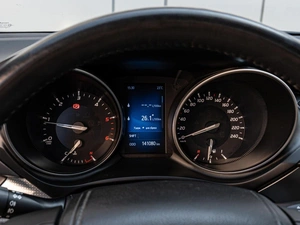 Седан Toyota Avensis 2015 года, 1595000 рублей, Краснодар