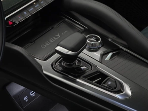 Внедорожник Geely Monjaro 2023 года, 3100000 рублей, Красноярск